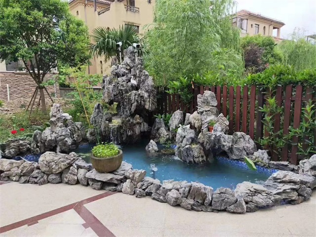 上海庭院假山鱼池制作方法